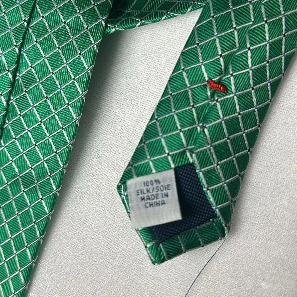 green & silver diamond 100% silk IZOD tie